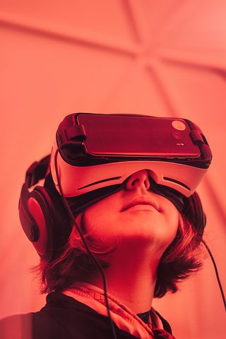Child on a vr gear