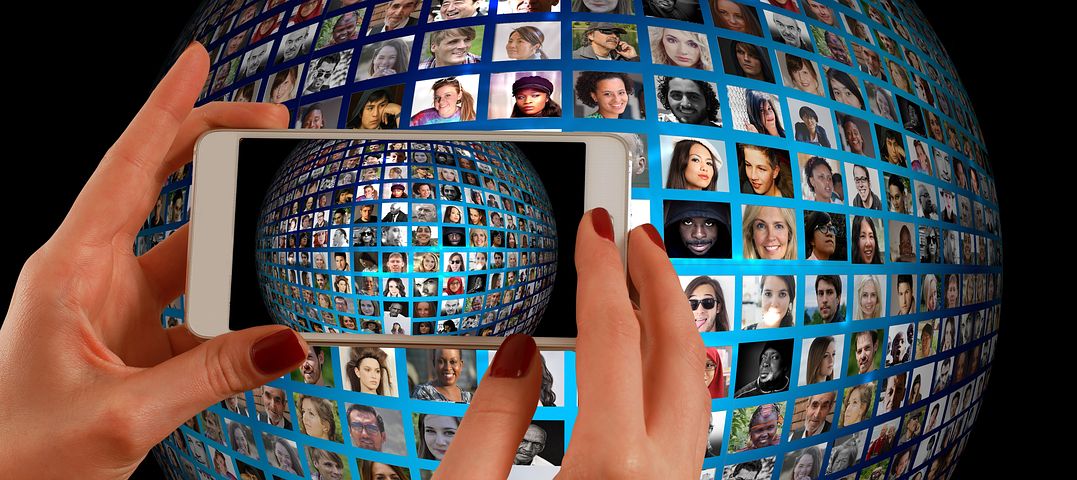 The world through the eye of the VR